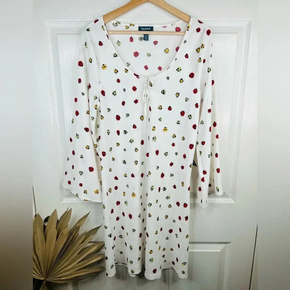 ModCloth Women's White with Ladybug Print A-Line Mini Dress Size L Bell Sleeve - Picture 2 of 13